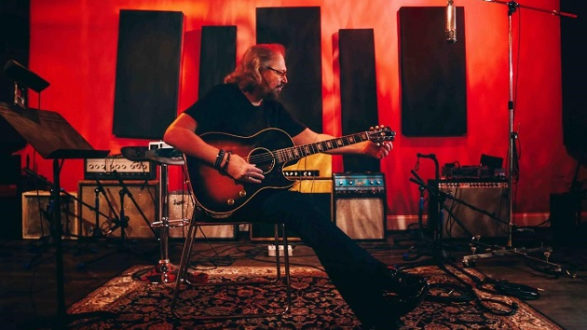 m_barrygibb630_creditdesireeprieto_110620