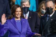 getty_12121_kamalaswearingin