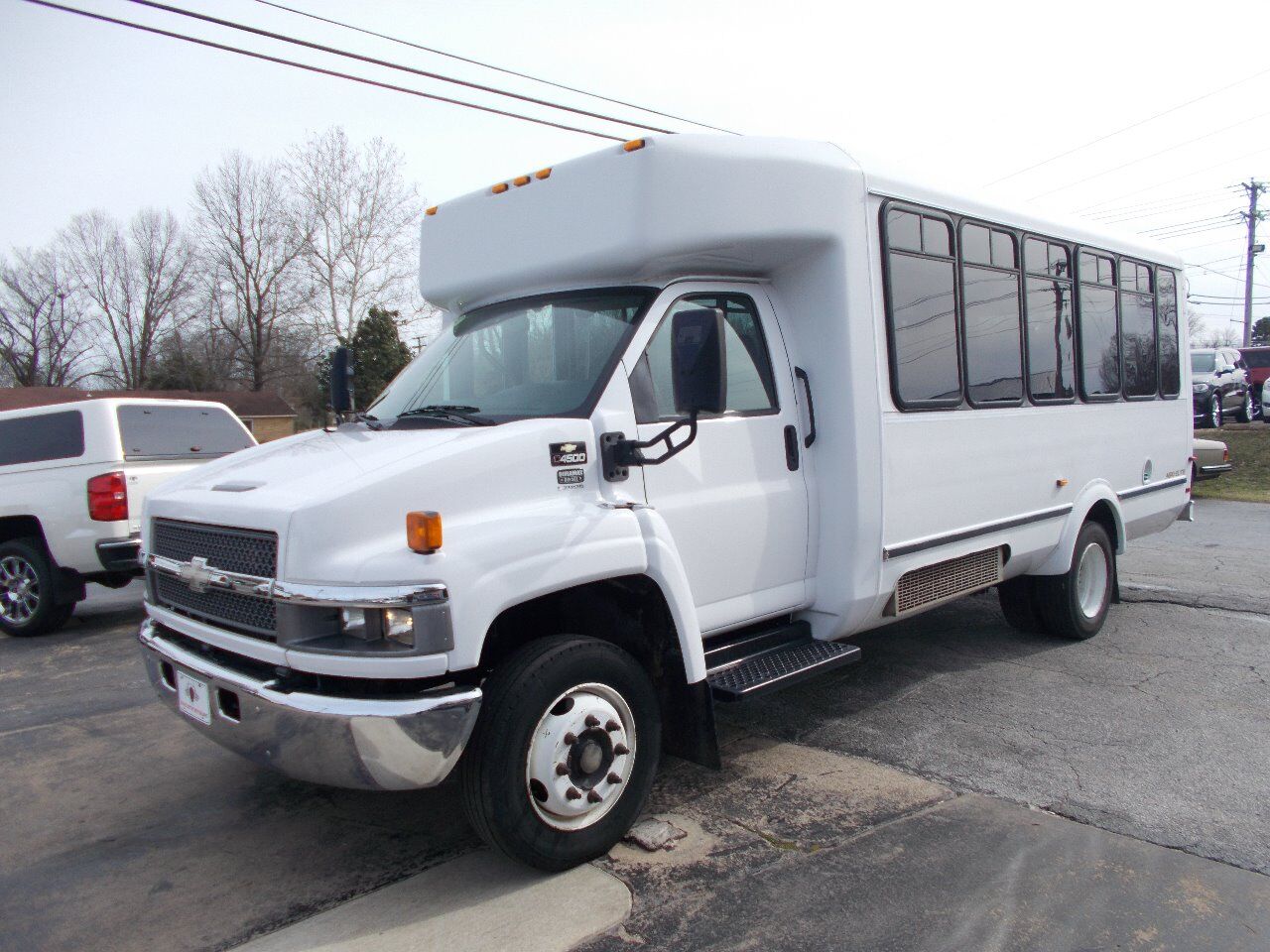 2009-chevrolet-c4500-4x2-2dr-chassis-166-259-in-wb