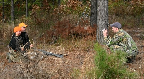 wireready_07-18-2021-11-14-04_00032_hunterswithdeerharvest