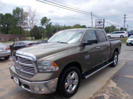 2015-ram-ram-pickup-1500-big-horn-4x4-4dr-crew-cab-5-5-ft-sb-pickup