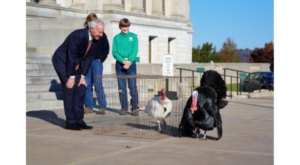 Gov. Hutchinson declares Nov. 21-27 Arkansas Turkey Week - Vimarsana News
