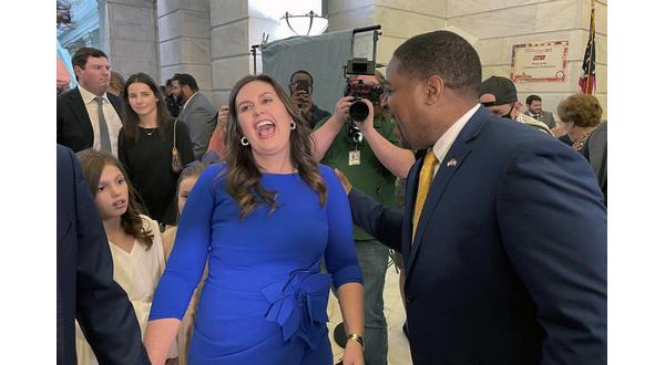 Sanders, Democratic rivals file to run for Arkansas governor - Vimarsana News