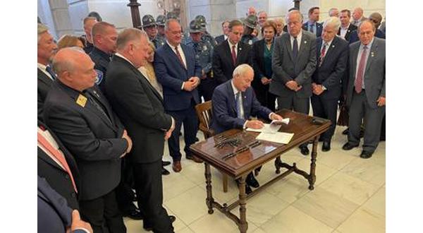 governorsigning