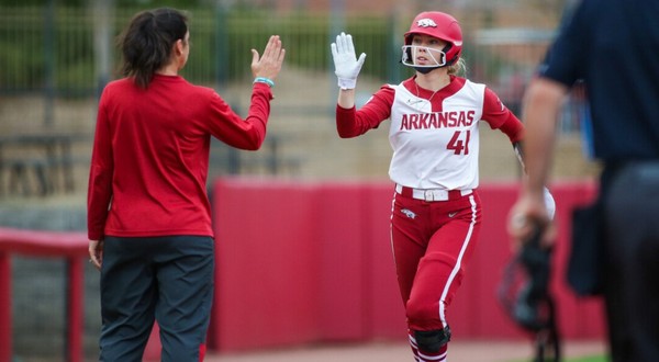 Arkansas' Gibson named top 25 finalist for USA Softball Collegiate Player of the Year - Vimarsana News