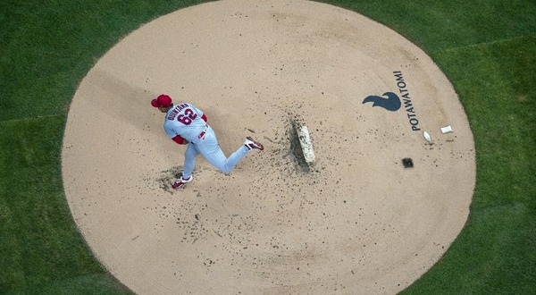 Brewers boost playoff hopes with victory over Cardinals - Vimarsana News