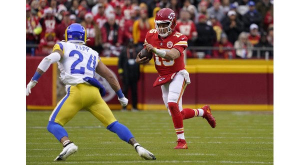 Chiefs slog their way past beat-up Rams for 26-10 victory