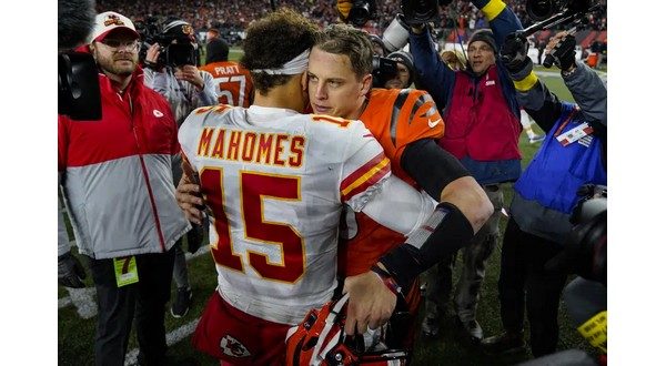 Mahomes hobbles to victory over Bengals, leads injury-riddled