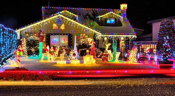 Firefighters say house fire is scary reminder for Christmas light safety - Vimarsana News