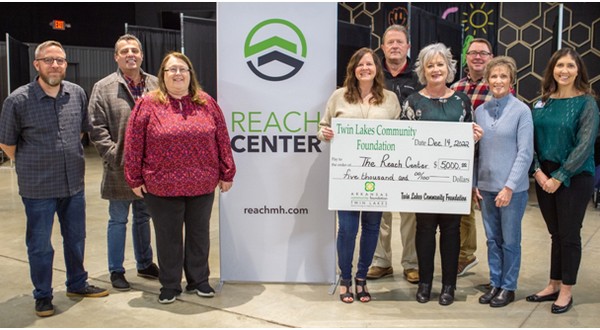 Twin Lakes Community Foundation donates to Reach Center in homeless initiative - Vimarsana News