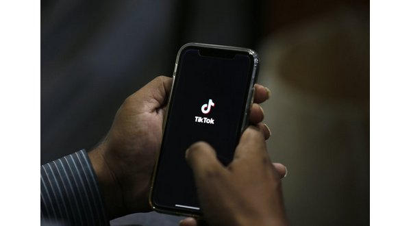Arkansas bars workers from using TikTok app on state-owned devices and computers - Vimarsana News