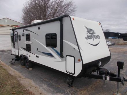 2017-jayco-jay-feather-7