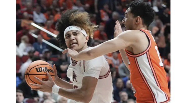 Arkansas holds off Illinois with big defensive effort - Vimarsana News