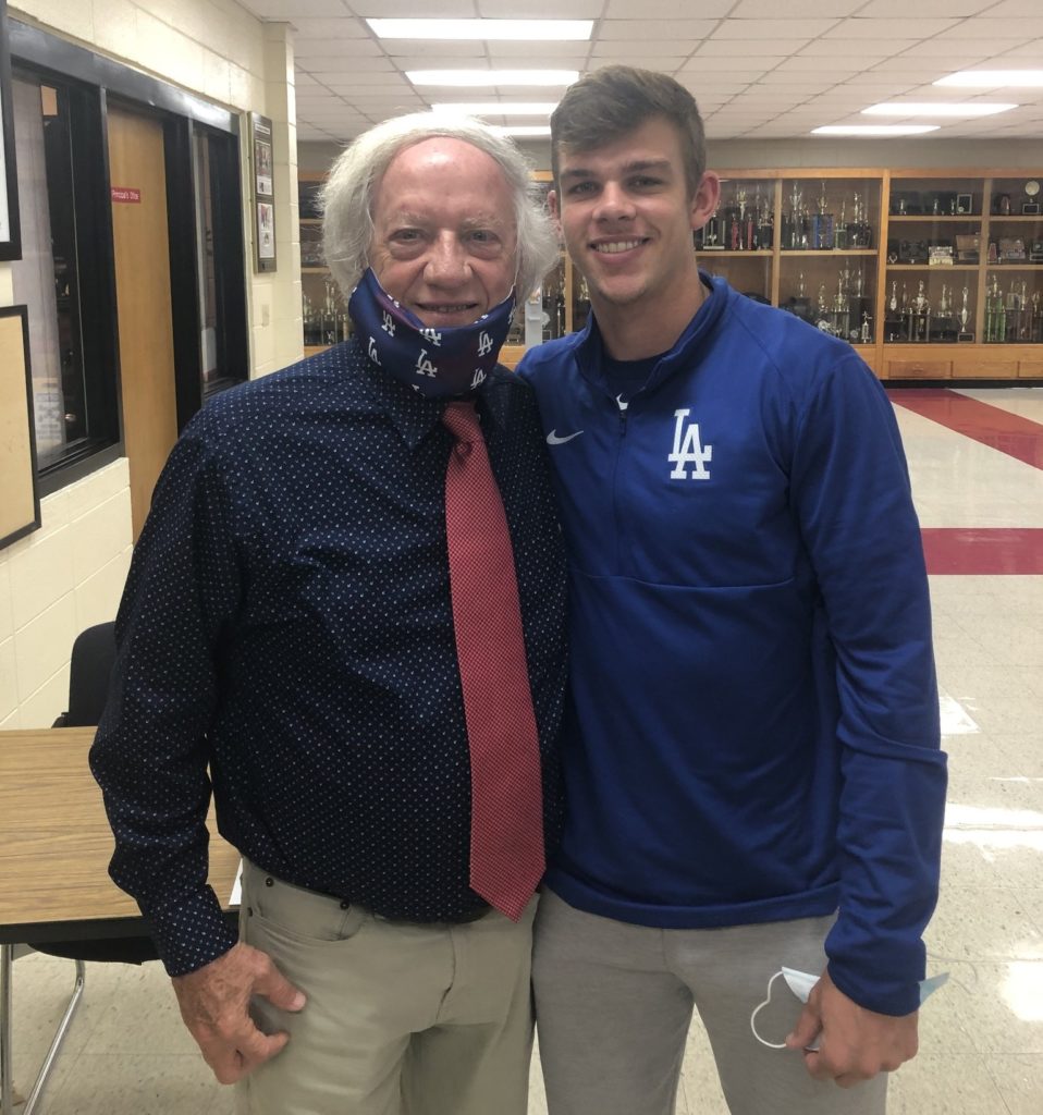 Arkansas native makes debut with Dodgers - Vimarsana News