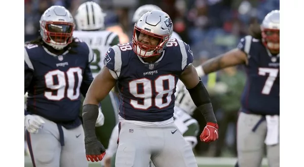 Dolphins To Work Out DE Trey Flowers