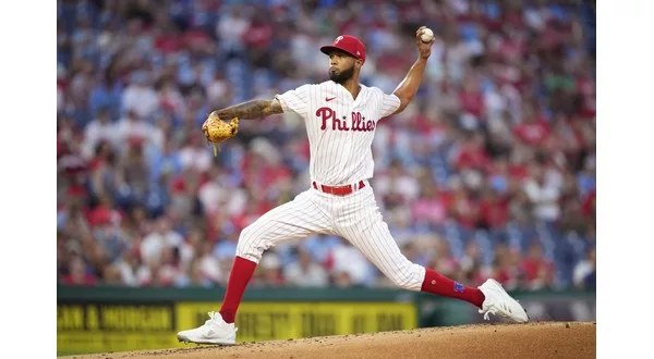 PHILADELPHIA, PA - JUNE 11: Philadelphia Phillies starting pitcher