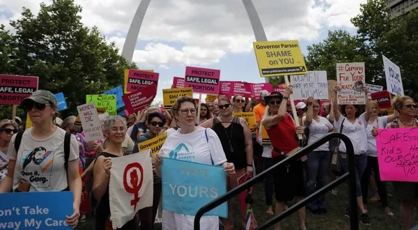 wireready_12-08-2023-20-34-05_00083_stlouisabortionprotest