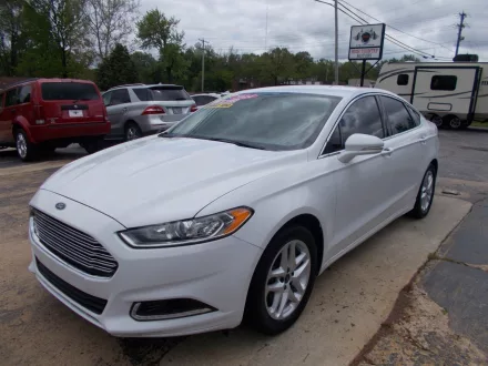 2014-ford-fusion-se-4dr-sedan