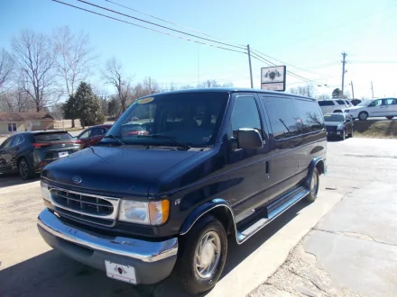 2001-ford-e-series-e-150-xlt-3dr-passenger-van