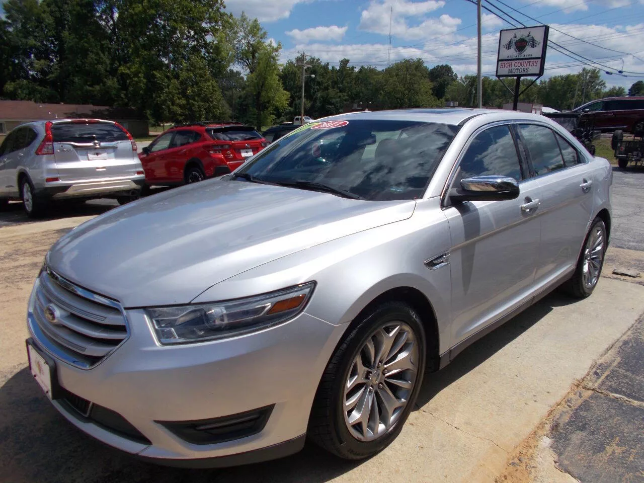 2013-ford-taurus-limited-4dr-sedan