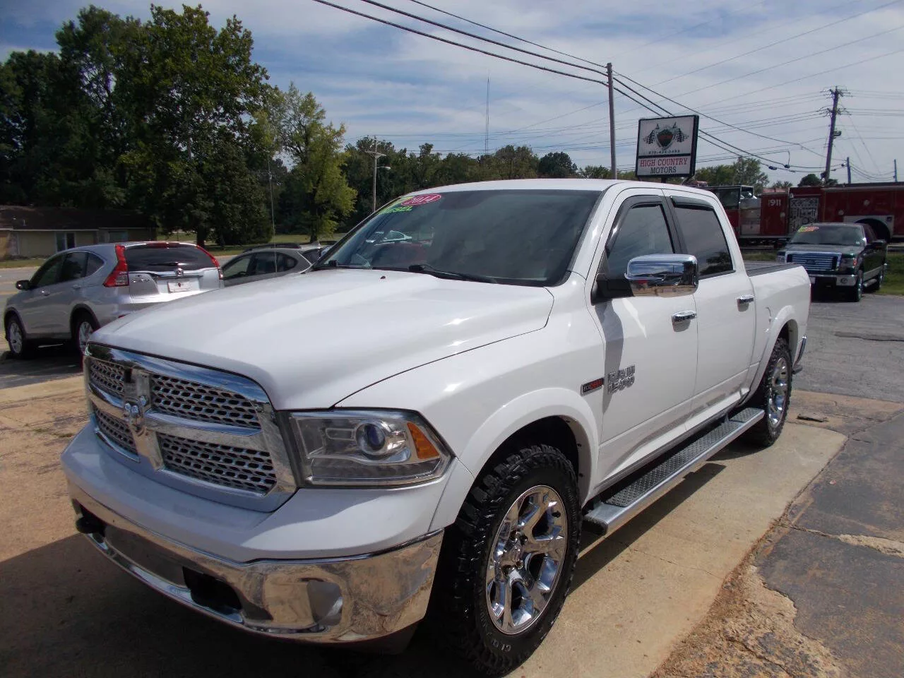 2014-ram-1500-laramie-4dr-crew-cab-5-5-ft-sb-pickup