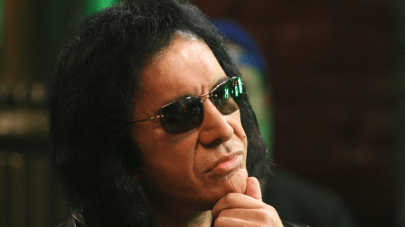 m_kissgenesimmons_051523953204