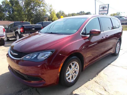 2021-chrysler-voyager-lx-4dr-mini-van