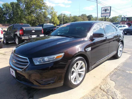 2013-ford-taurus-sel-awd-4dr-sedan