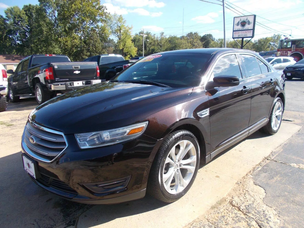 2013-ford-taurus-sel-awd-4dr-sedan