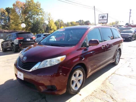 2011-toyota-sienna-le-8-passenger-4dr-mini-van-v6