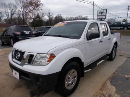 2012-nissan-frontier-s-4dr-crew-cab-swb-pickup-5a-2