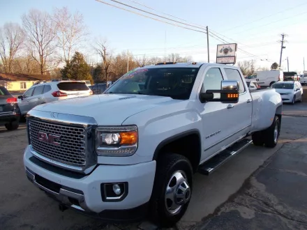 2016-gmc-sierra-3500hd-denali-4dr-crew-cab-drw