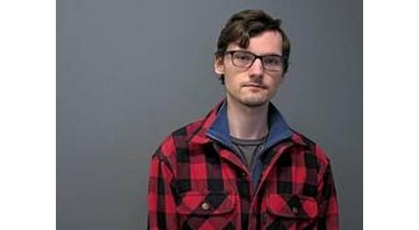 Man pleads guilty to charge of trying to arrange meeting with person he thought was teenage female