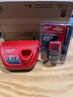 m12-battery-charger-4