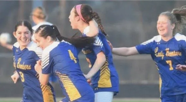 wireready_05-09-2025-11-20-04_00171_mhladybombersoccer