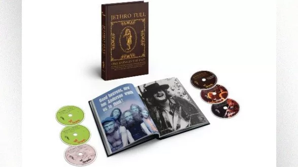 m_jethrotulllivinginthepast_05222545152