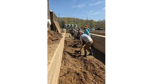 wireready_05-25-2025-10-54-03_00380_diggingout