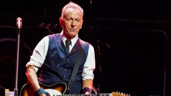 getty_brucespringsteen_05272573848