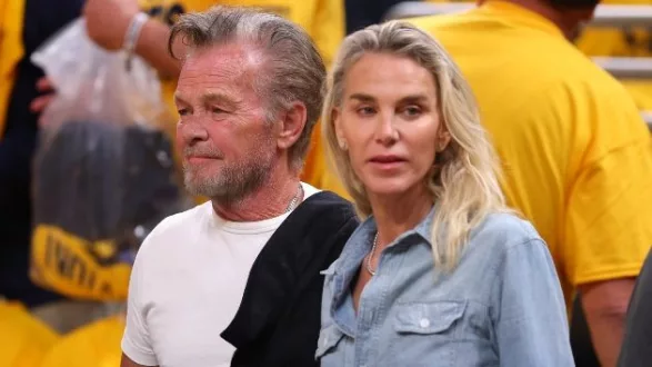 getty_johnmellencamp_052925834873