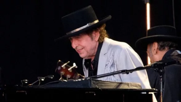 getty_bobdylan_062625928699