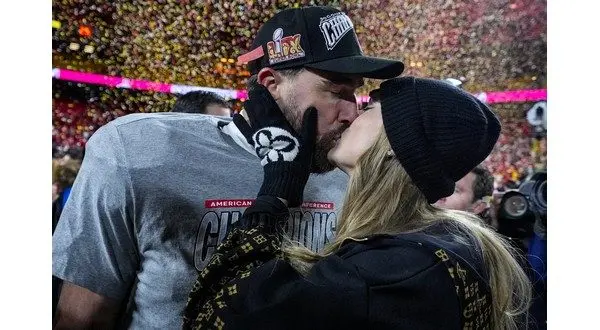 wireready_08-27-2025-11-48-05_02702_traviskelcetaylorswift