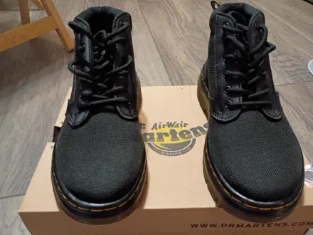 doc-martins-on-box