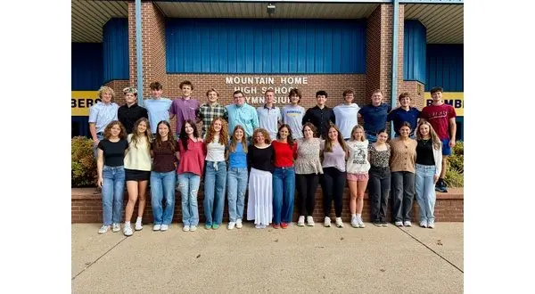 wireready_10-08-2025-09-36-05_03675_mhhomecomingcourt2025
