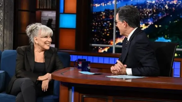 m_bettemidlercolbert_101525808019