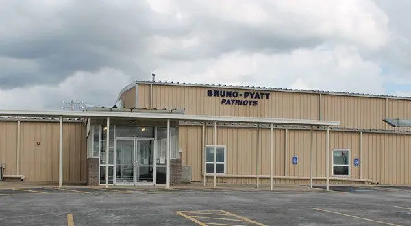 wireready_10-24-2025-10-28-14_04122_brunopyattschoolbuilding