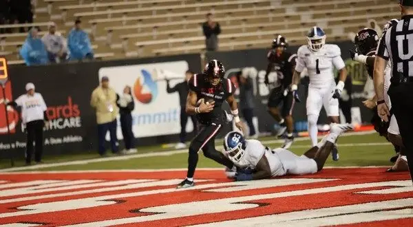 wireready_10-26-2025-11-06-05_04063_redwolves102525