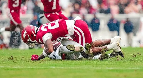 wireready_10-26-2025-11-12-05_04065_razorbacks102525