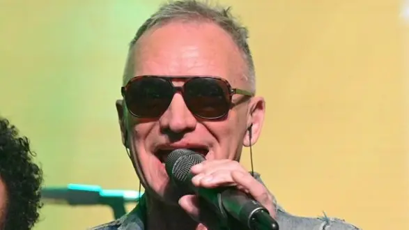 m_sting_110325383820