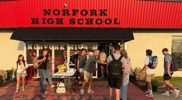 wireready_11-11-2025-11-10-05_00182_norforkhighschool