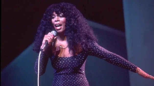 getty_donnasummer_121625716738
